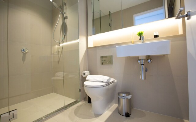 Central Melbourne 2br2bt APT on Collins St+parking