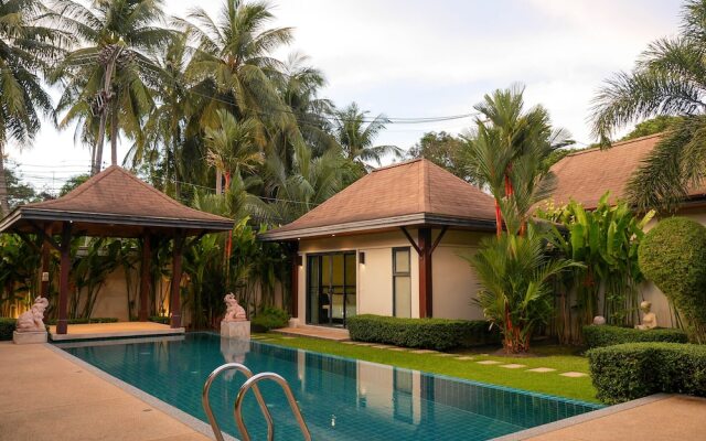 Vacation Pool Villa Naiharn Phuket