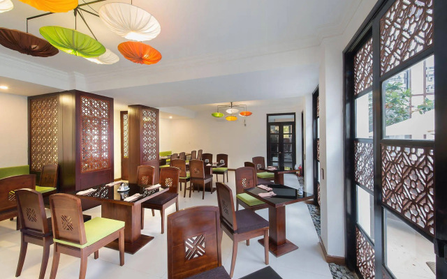 Vinh Hung 2 City Hotel