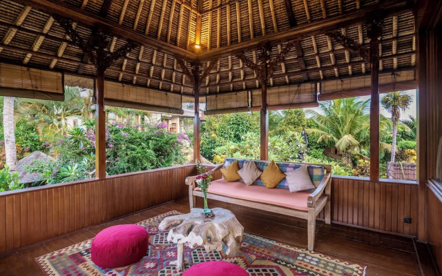 Villa Sujati