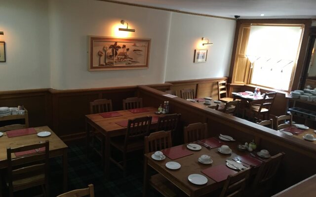 Smiths Hotel