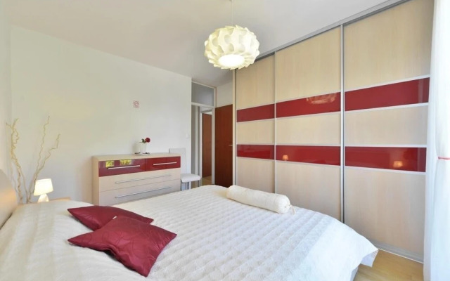 Sama - Modern & Comfortable - A1