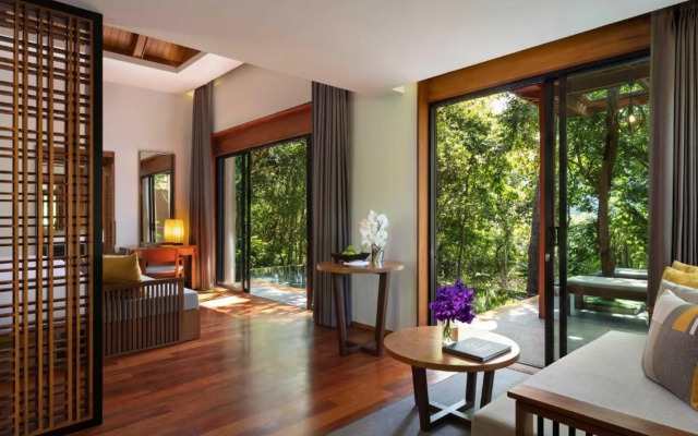 Avani Ao Nang Cliff Krabi Resort