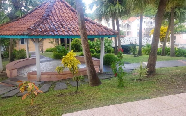 Studio in Sainte-anne, With Shared Pool, Enclosed Garden and Wifi