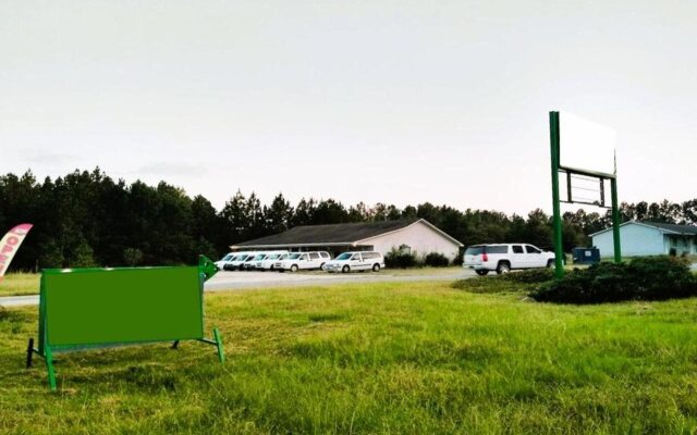 OYO Hotel McIntyre GA, US 441