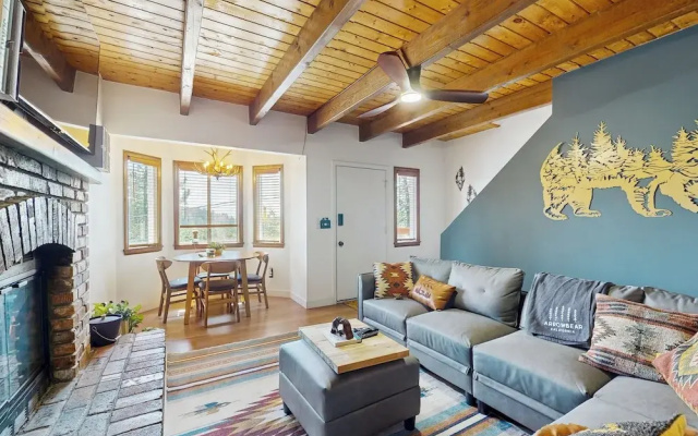 Boat, Hike, Fish! Summer Cabin Near Lake Arrowhead