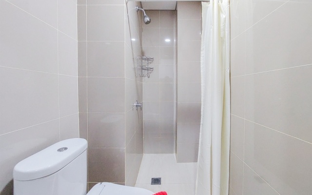 Cozy Style And Comfort Studio Room Apartment At B Residence – Bathroom – Legok
