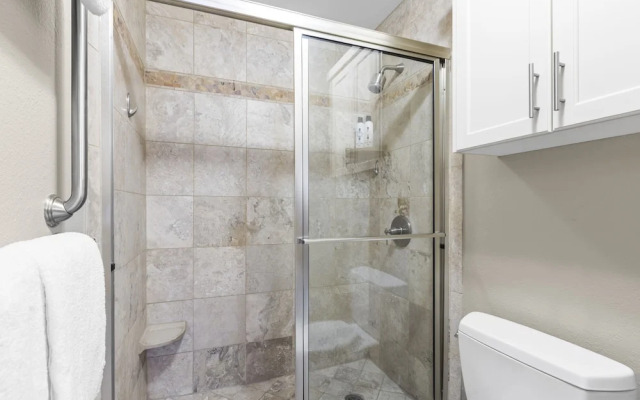 Snow Flower 123 3 Bedroom Condo