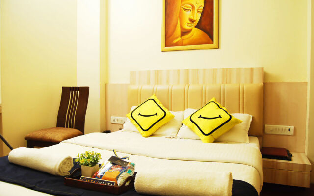 Vista Rooms At Thane Station