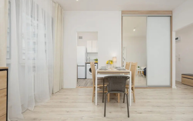 Apartment in Warsaw Center by Renters