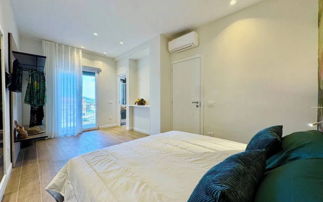 YourHome - Il Pino Rooms & Apartment