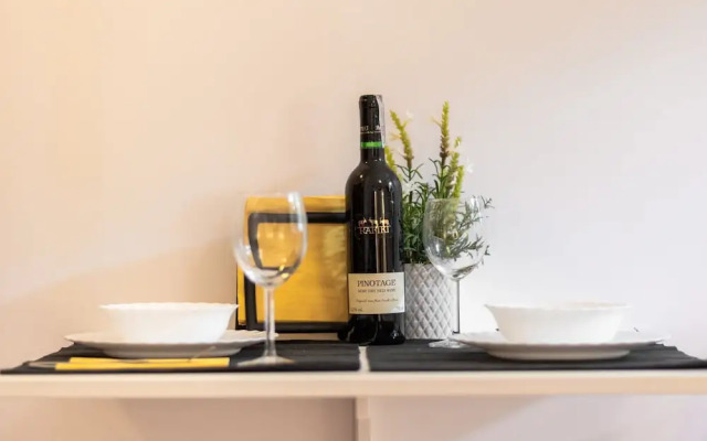 Studio Warsaw Wilcza by Renters