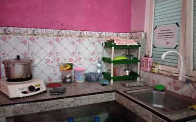 Pinky Guest House Kota Batu