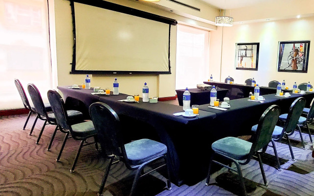 Parque del Lago Boutique Hotel