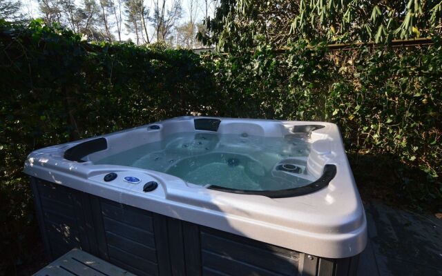 Charming Bungalow in Ambt Delden with Sauna, Garden, Terrace
