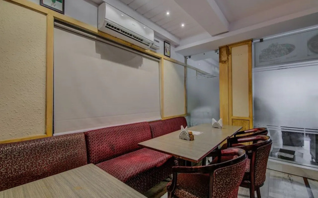 Oyo 14323 Anupama Hotel