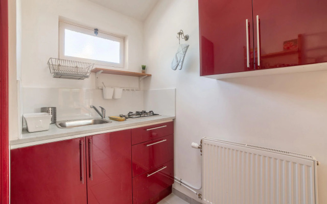 Cosy Holiday Home in Bergerac With Terrace