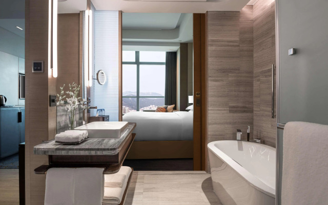 Hilton Jinan South Hotel & Residences