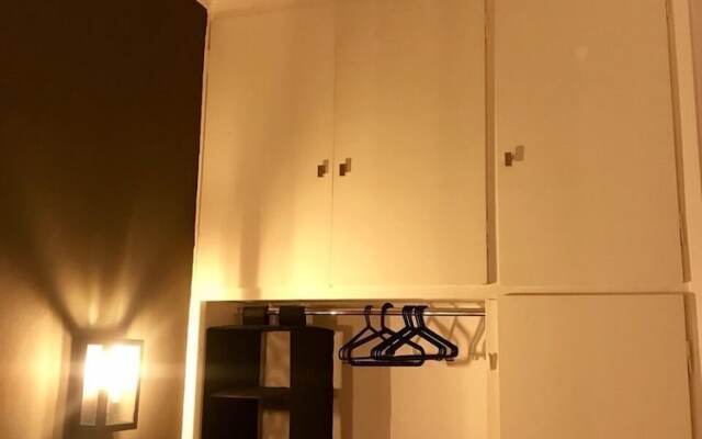 Renovated minimal aptm next to metro