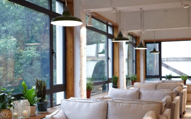 Hangzhou West lake Yi Shu Hotel