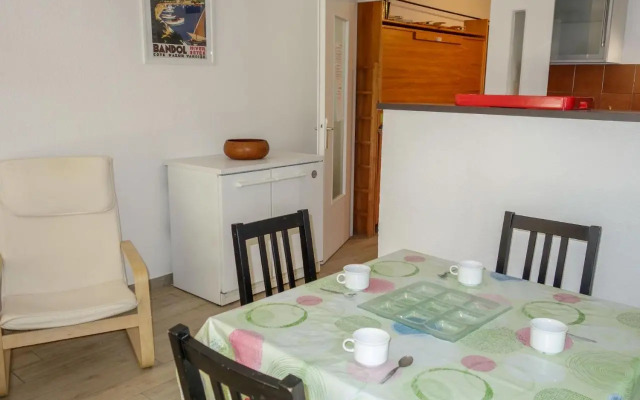 Studio 2 + 2 dans résidence avec piscine