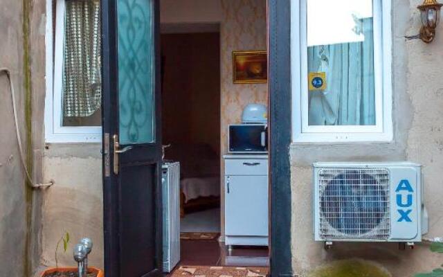 Guest House Happy Holidays