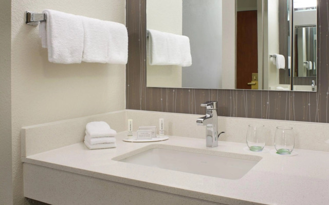 Courtyard by Marriott Kansas City Overland Park/Convention Center