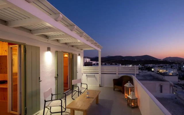 Lorenzo Studios and Suites Paros