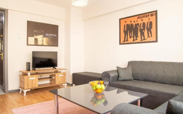 Vibrant and Central Flat Near Kordon in Alsancak