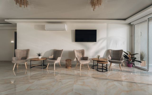 Golden Coast Suites