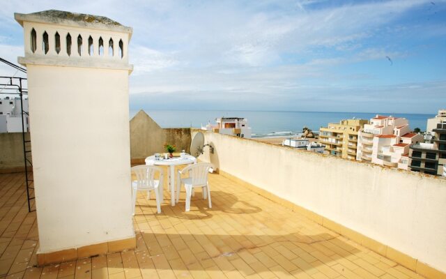 Apartment With one Bedroom in Portimão, With Wonderful sea View, Shared Pool and Terrace