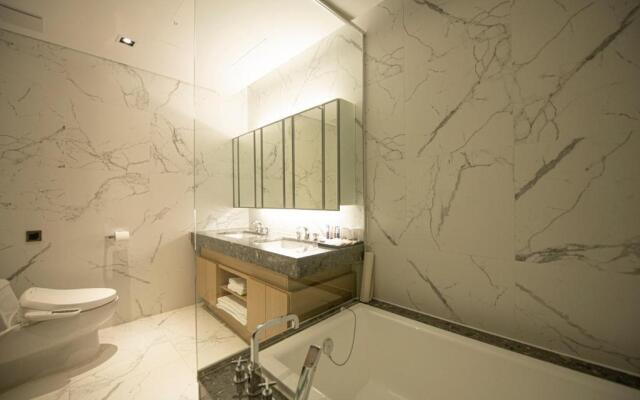 J-One Hotel