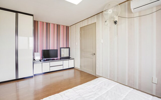 Jeju Father House Pension