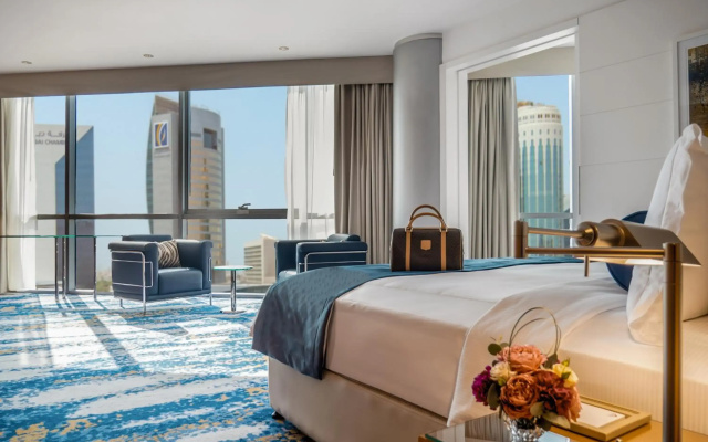 Отель Mövenpick Dubai Creek