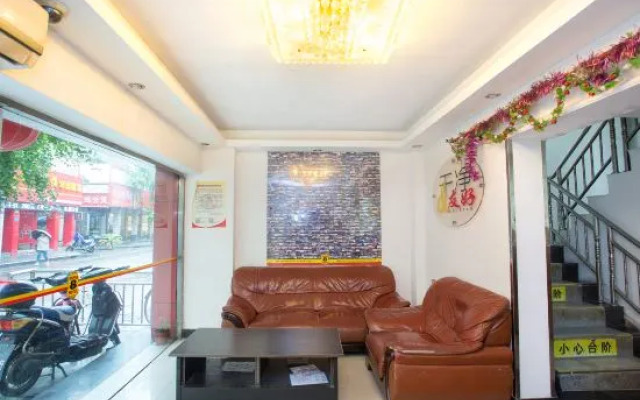 Super 8 Chain Hotel (Xiling Jiazhai Road)