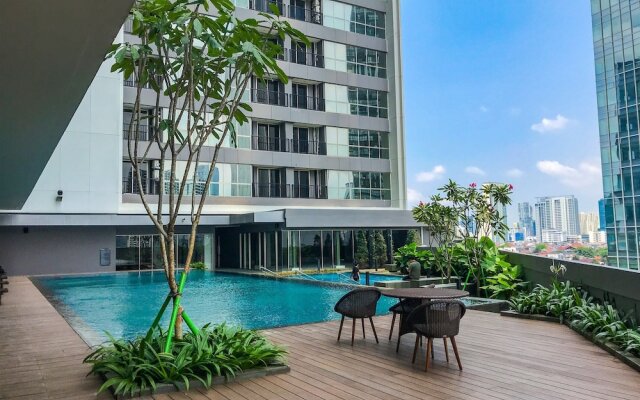 Nice and Elegant Studio at Ciputra World 2 Apartment