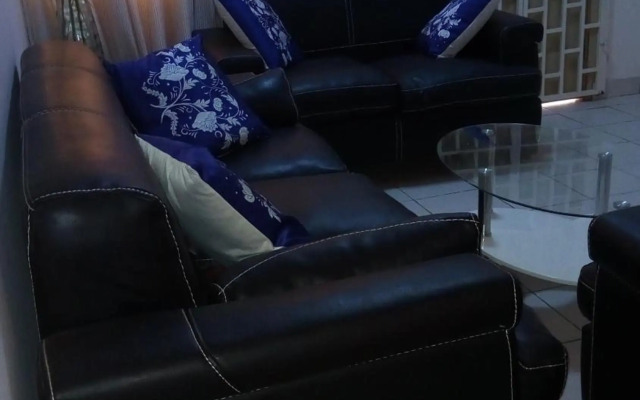 Regimanuel Apartments - Kwabenya