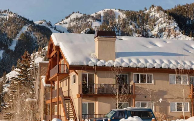 Crestview in River Run by Alpine Lodging