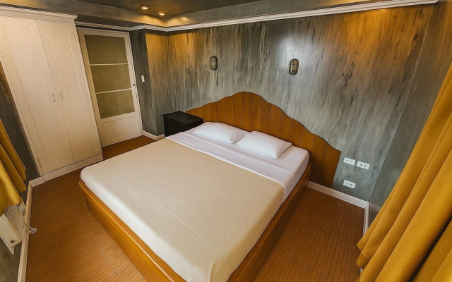Connector Hostel