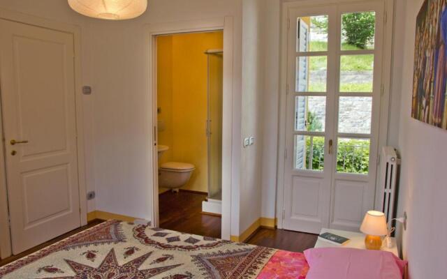 Persico vista lago by KlabHouse