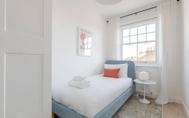 Sleek Scandi-inspired 2BD Flat, Fulham