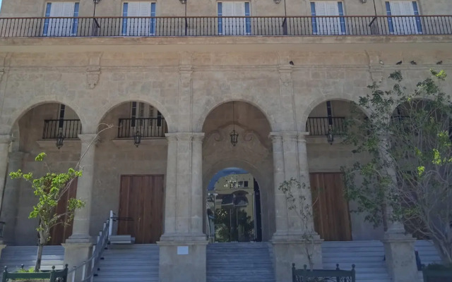 Palacio De Los Corredores