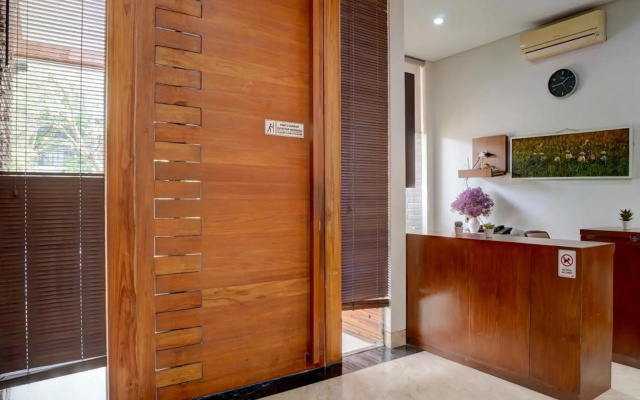 Collection O near Universitas Pelita Harapan formerly Ohana Residence Karawaci – Lobby – Curug