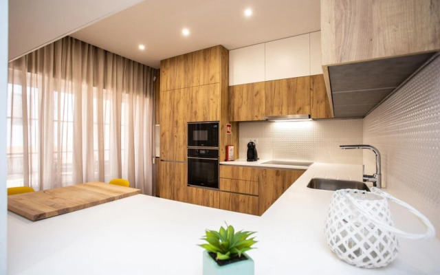 Luxury Picadeiro Apartment II by Rent4all