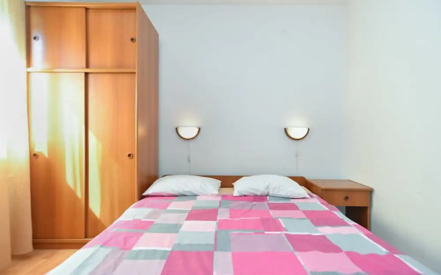 Apartment 794
