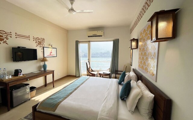 Yog Niketan by Sanskriti