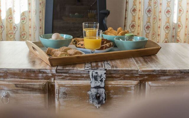 The Veranda of Gavrion - Premium Cycladic House