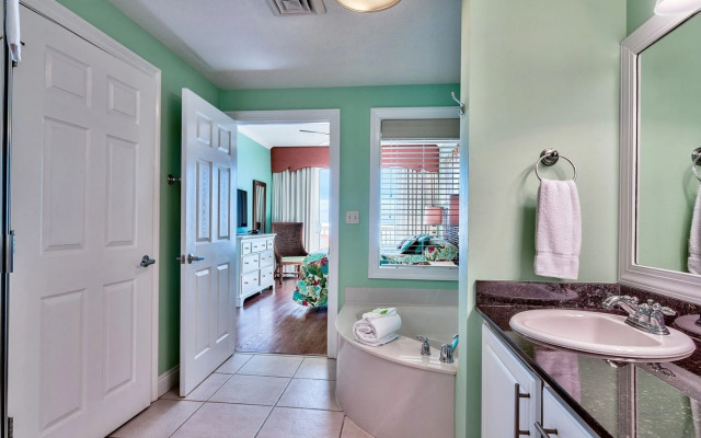 Calypso 305E 291773 by RedAwning