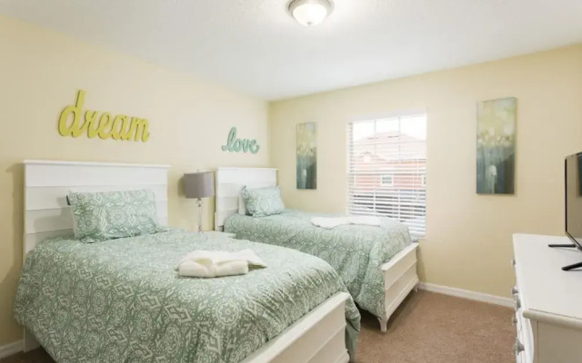Bismarck Palm Townhome 8971
