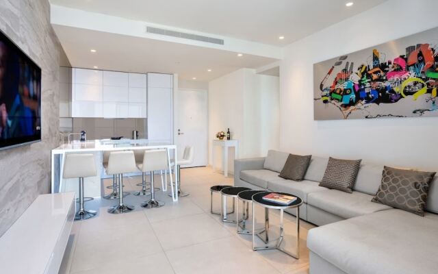 Lovely 1BR in White city by HolyGuest